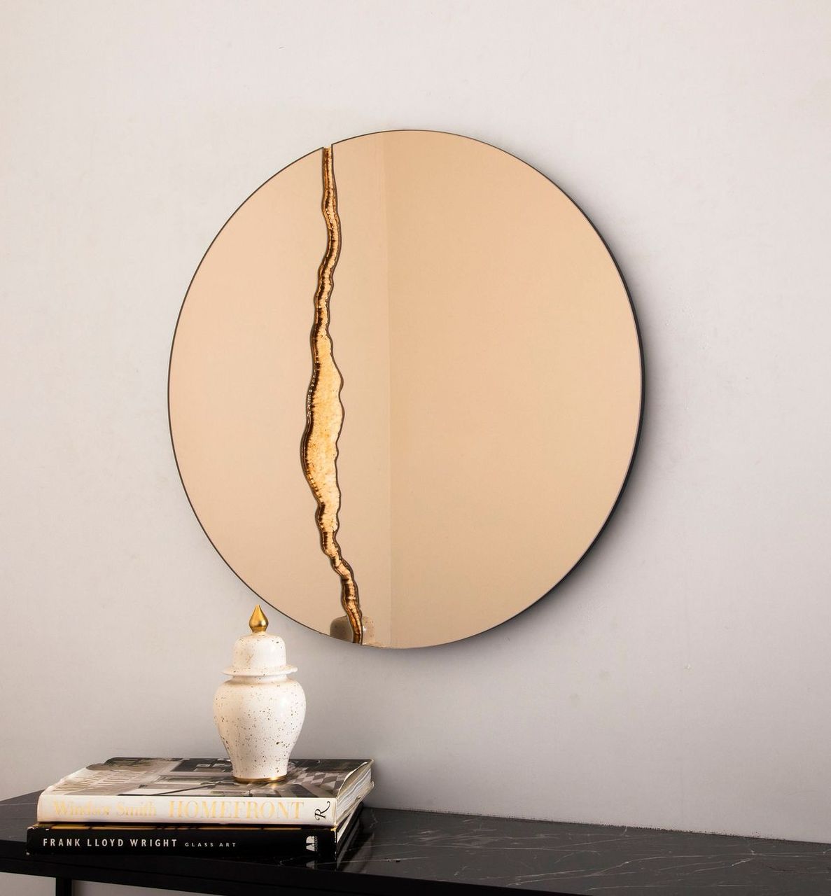 CRACKED ELEGANCE MIRRO '25